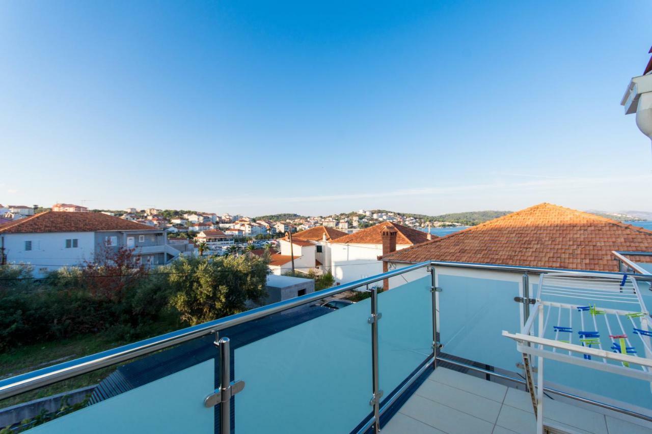 Apartments Cavar Trogir Exterior foto
