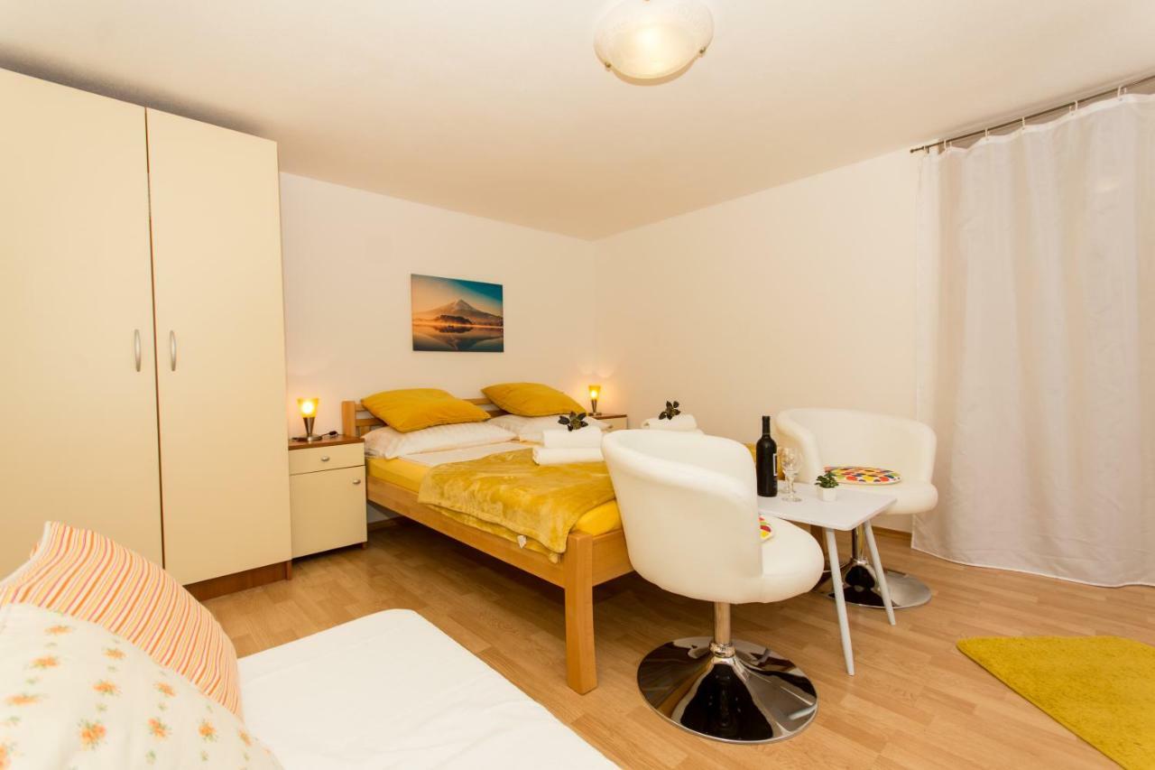 Apartments Cavar Trogir Exterior foto
